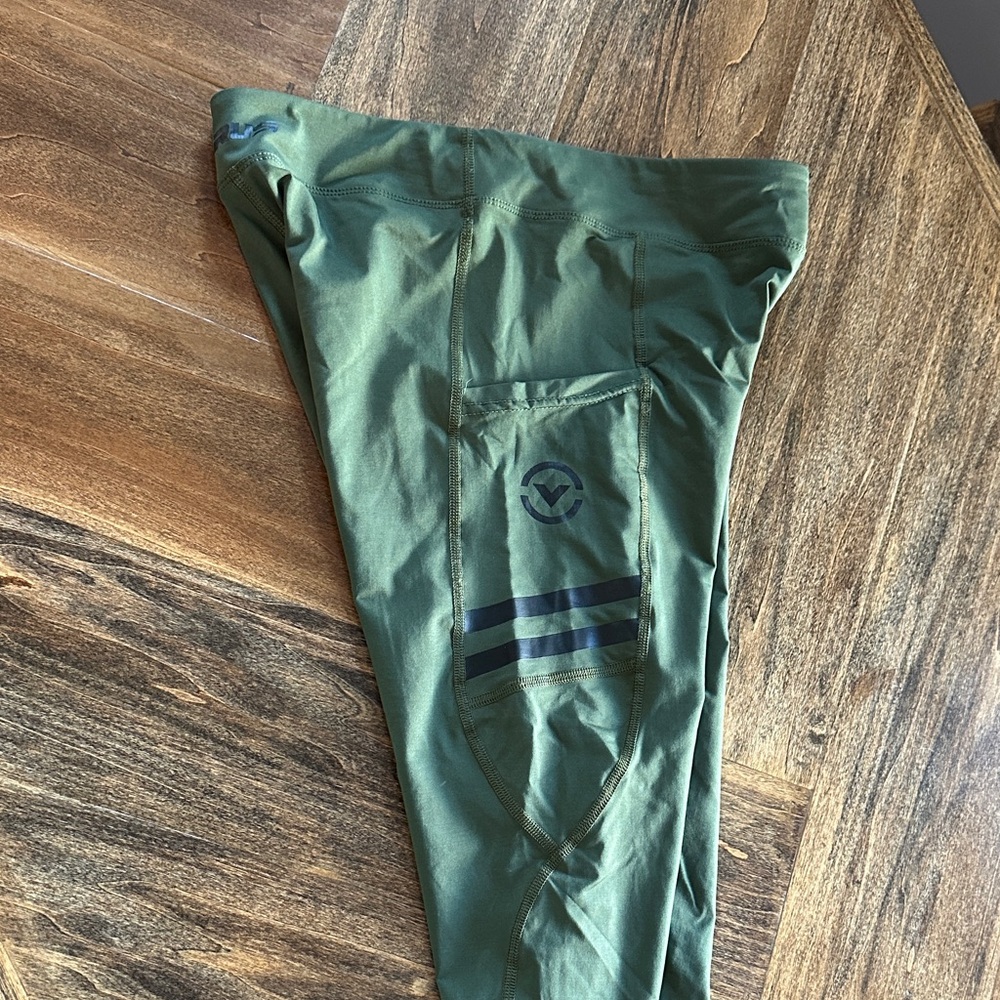 Virus Compression Capri - Picture 4 of 11